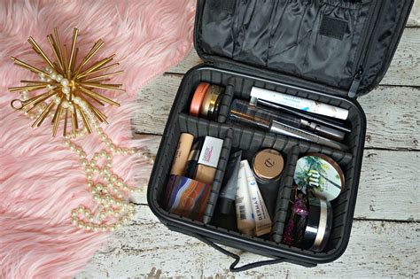 travel makeup bag blog